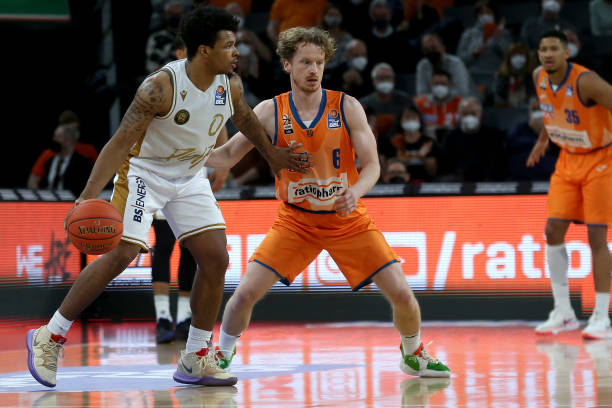 欧冠防守补 欧冠防守补