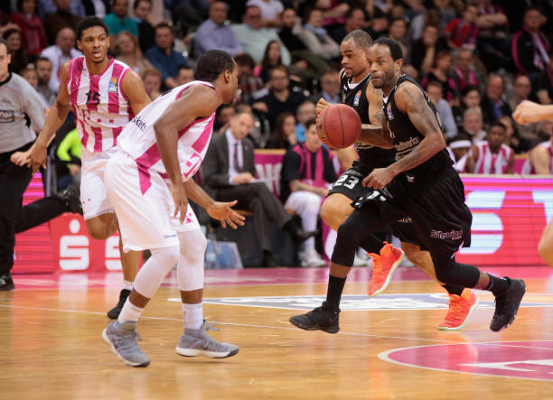 为球队贡献 为球队贡献