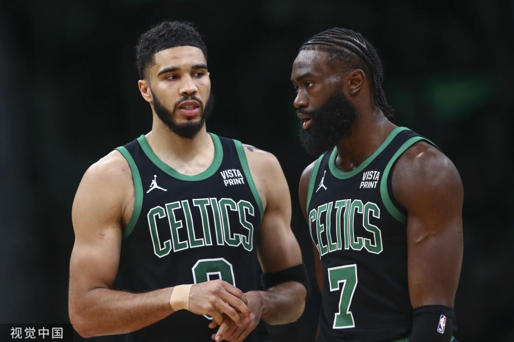 不仅帮助他 不仅帮助他